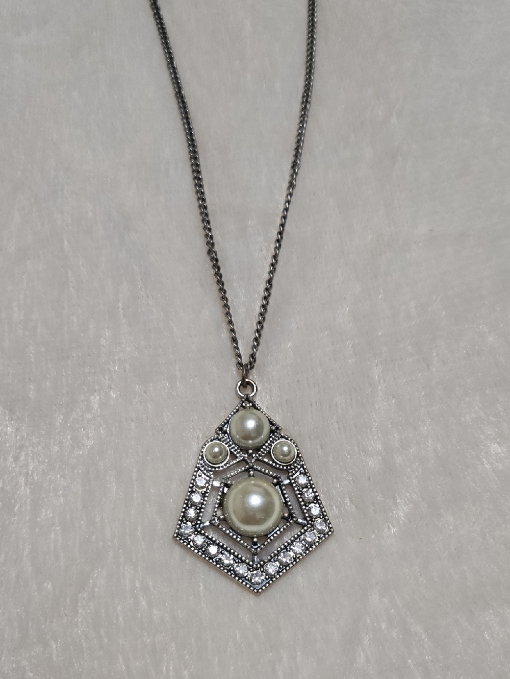 Pearl & Crystal Geometric Pendant Necklace - White